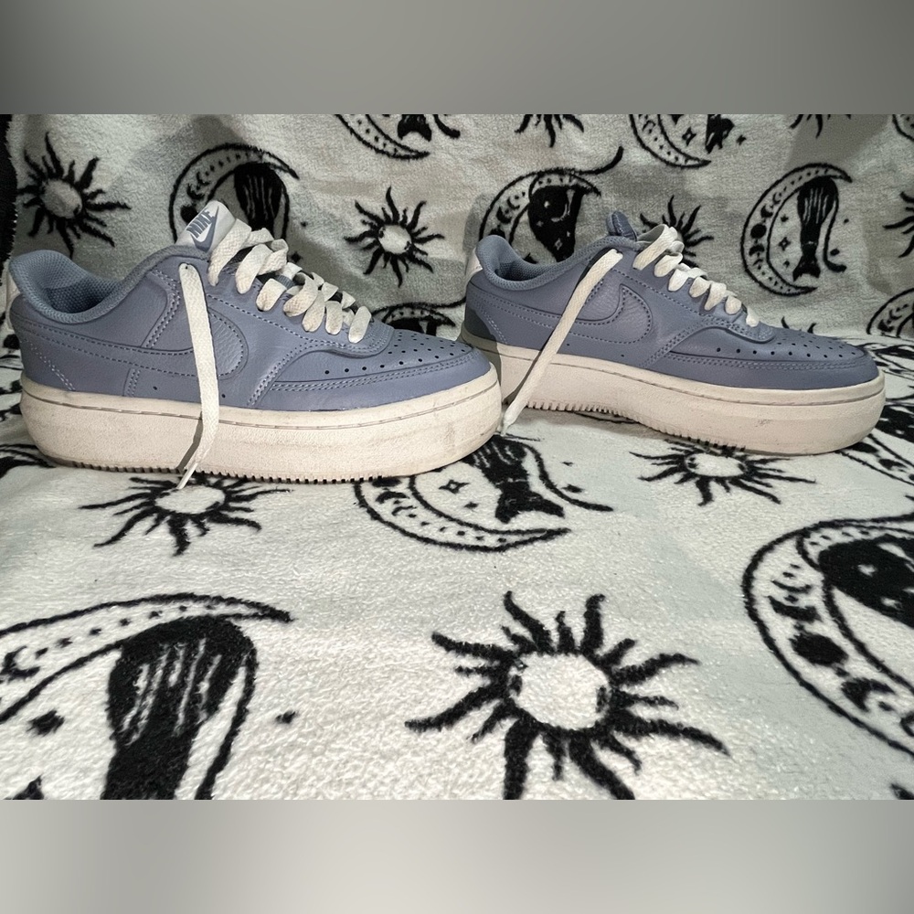 Nike Women's Blue and White Sneakers - Picture 3 of 3